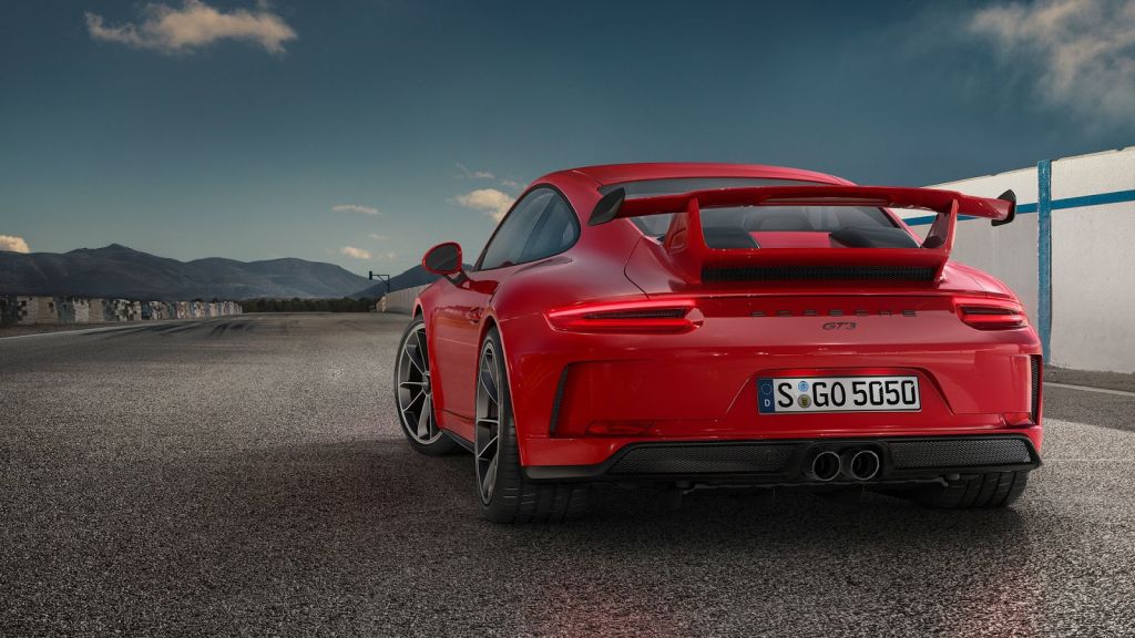 2018-Porsche-911-GT3-2017-Geneva-Motor-Show-5