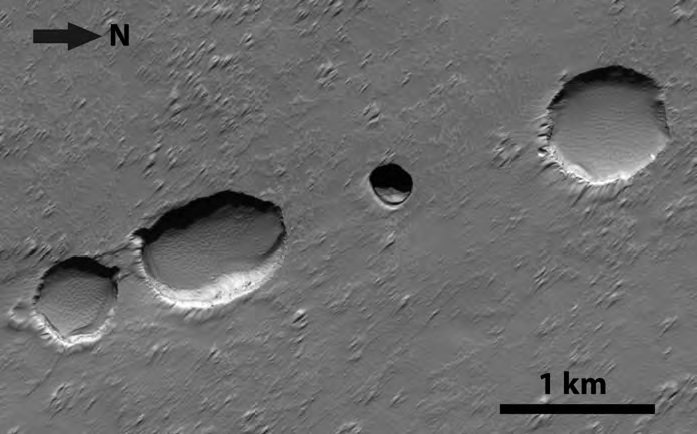 نمایی از نورگیرهای دالان‌های گدازه در مریخ