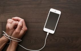 5 عادت اشتباه استفاده از گوشی هوشمند