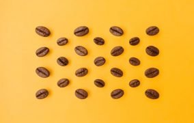 6 ترفند برای رهایی از لکه‌های قهوه