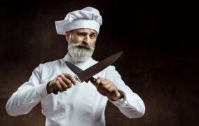 10 روش آسان و خانگی برای تیز کردن چاقو در چند دقیقه