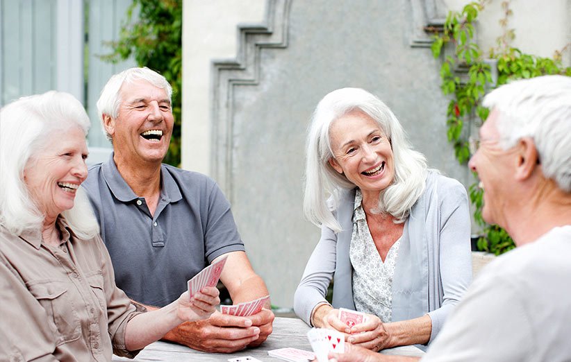 جمع دوستانه در دوران بازنشستگی