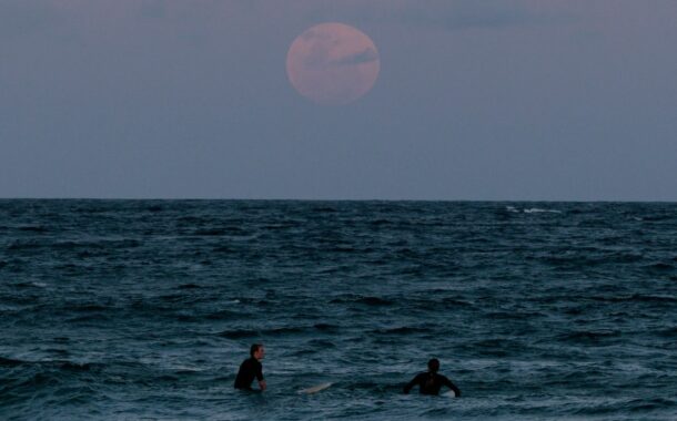 ماه گرفتگی در خلیج مانلی