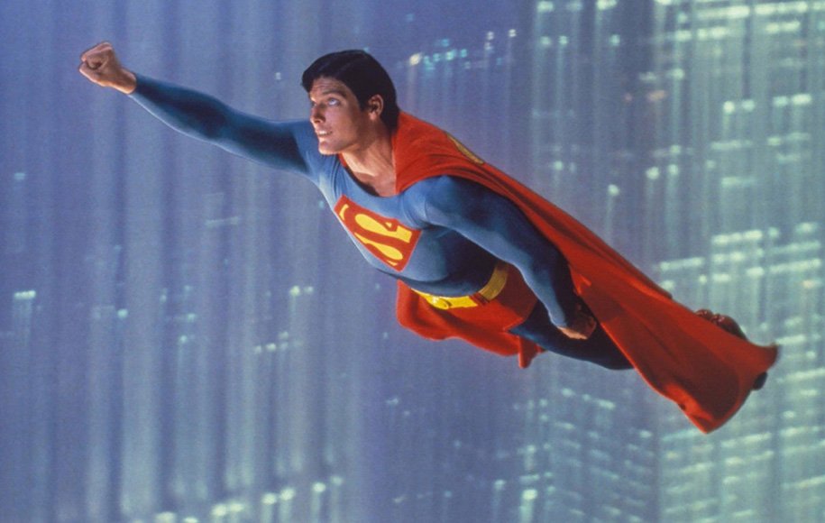 فیلم سینمایی سوپرمن، تصمیمات ناممکن قهرمان فیلم