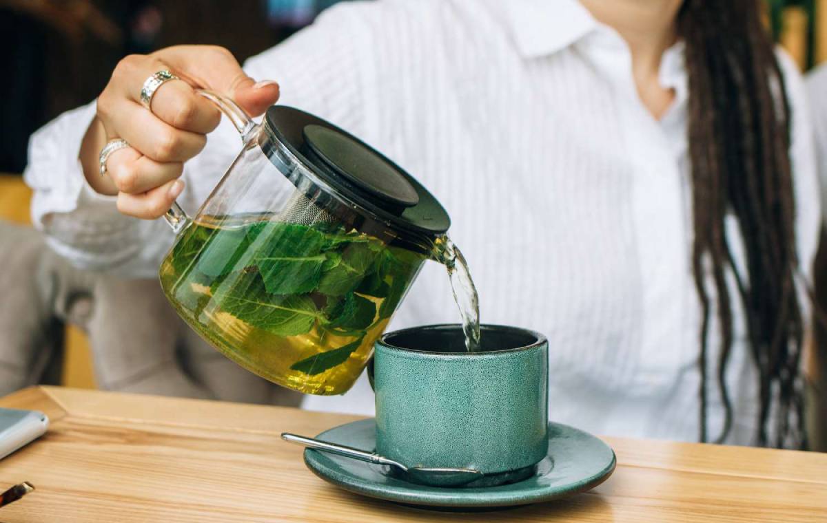 برای افزایش متابولیسم چای سبز یا چای اولانگ بنوشید 