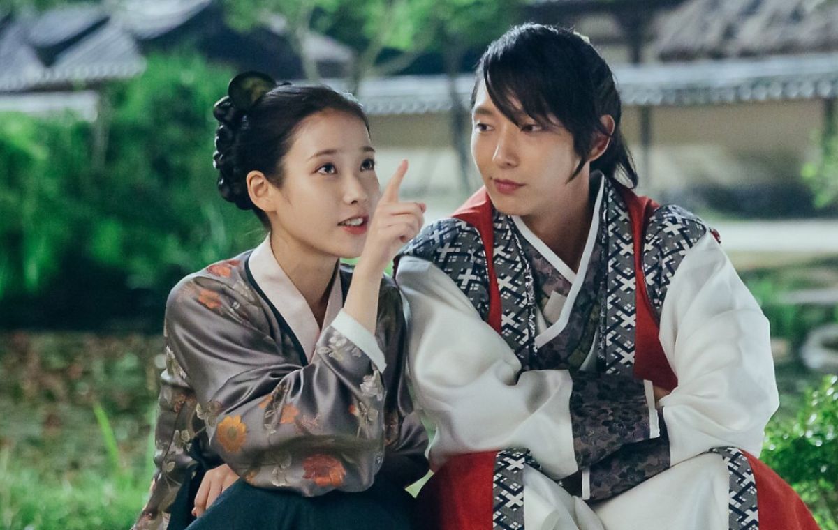 16 سریال کره‌ای غمگین برای زمانی که نیاز به گریه دارید: سریال عاشقان ماه