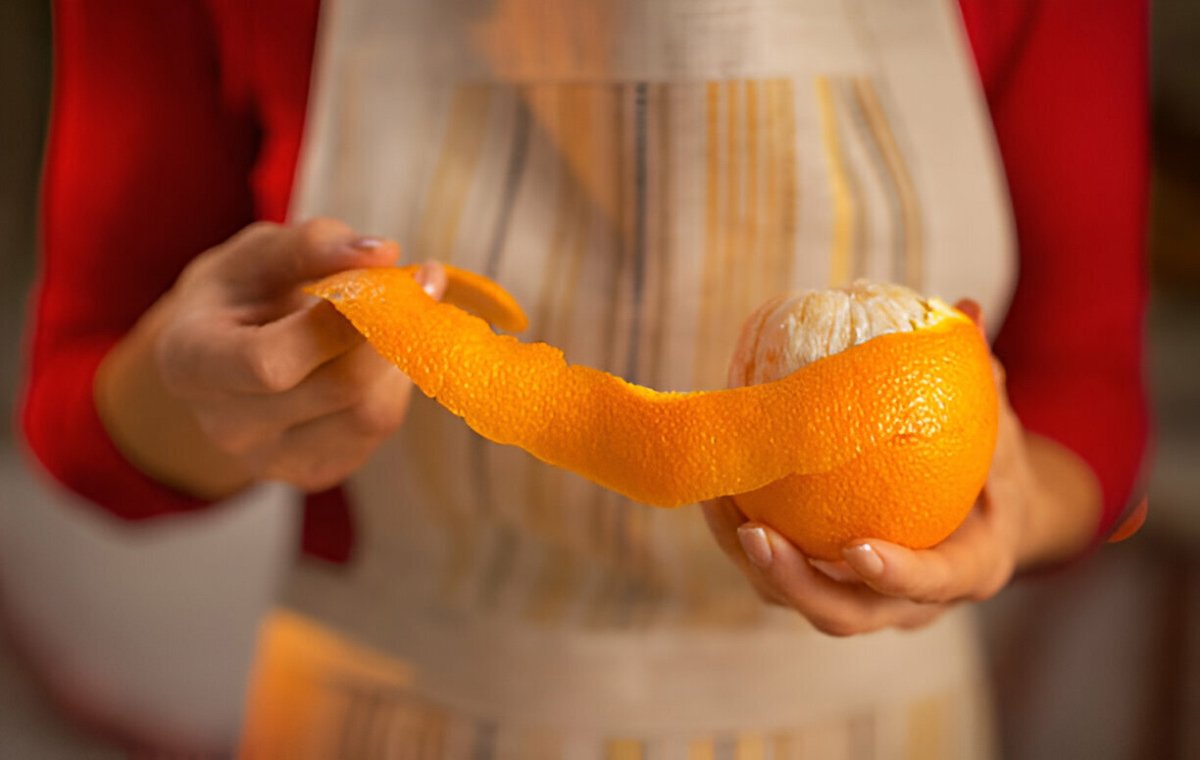 درمان علت تیرگی پوست صورت با پوست پرتقال