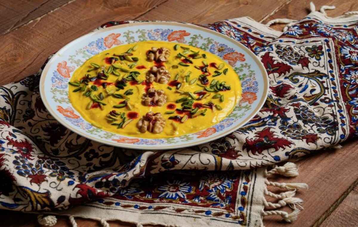 طرز تهیه خورشت ماست اصفهان + نکاتی برای خوشمزه‌تر شدن آن