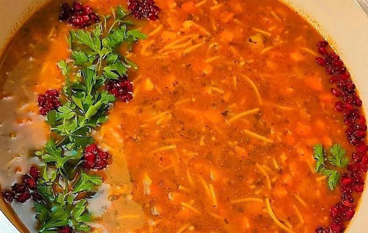 طرز تهیه سوپ رشته فرنگی با لپه