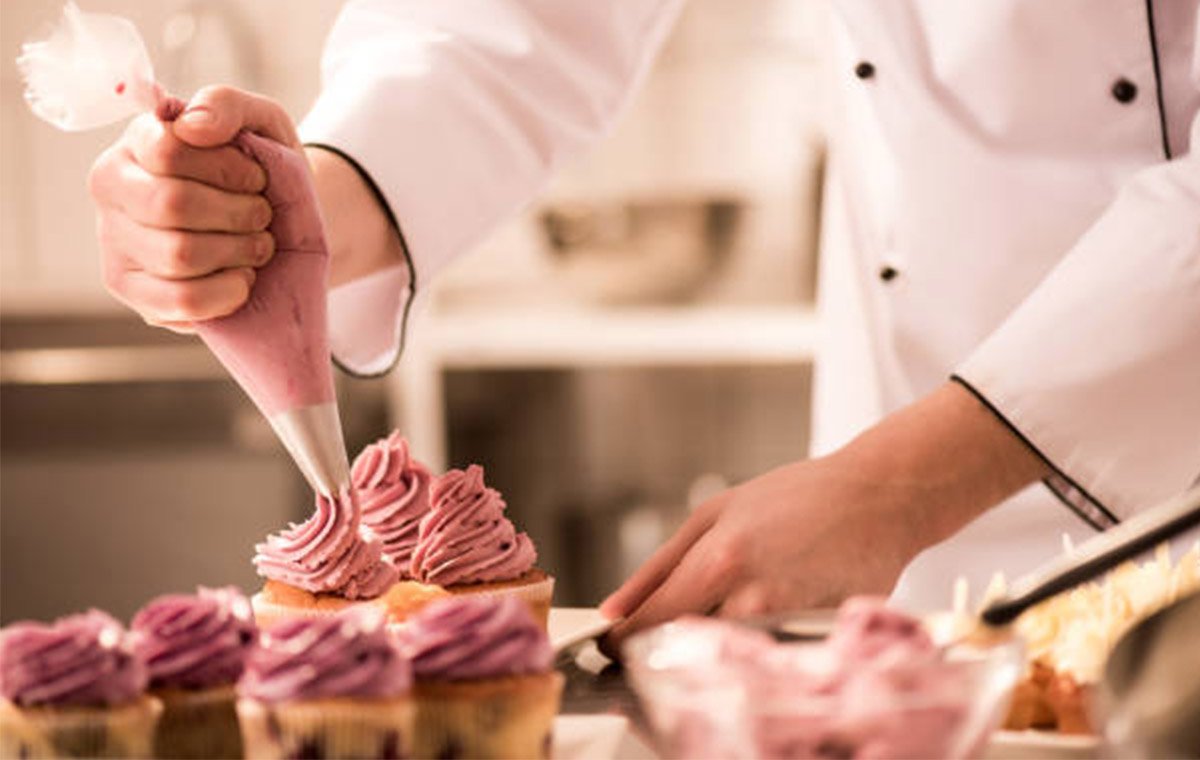 cake decorating with funnel