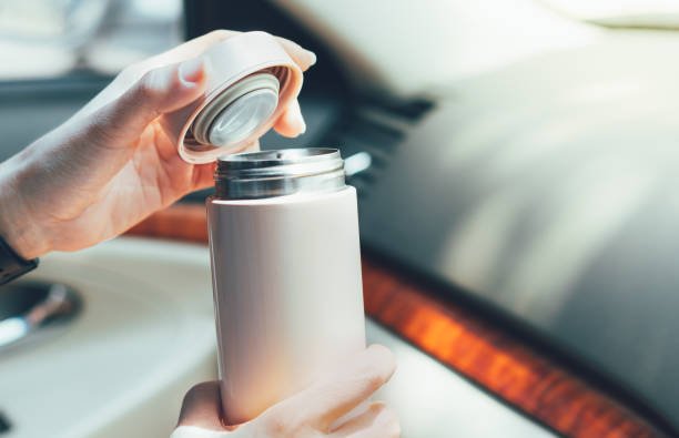 Close up of woman's hands holding reusable